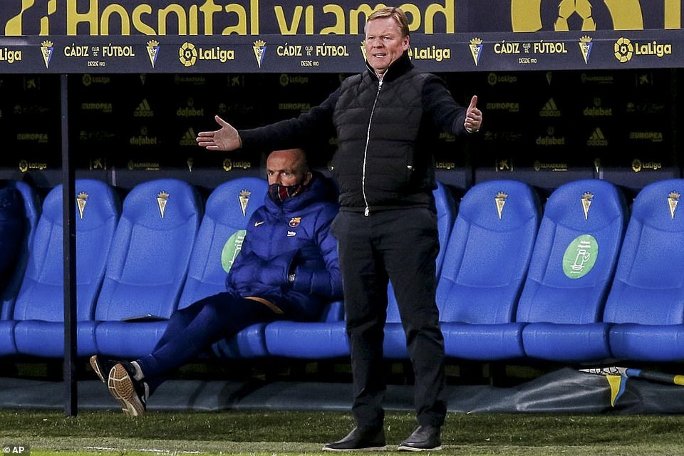 Barcelona thua sốc ngay trên sân của Cadiz - 9 Barcelona thua sốc ngay trên sân của Cadiz - 9