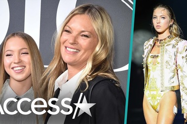 Lila Moss đeo thiết bị kiểm soát bệnh tiểu đường khi trình diễn thời trang