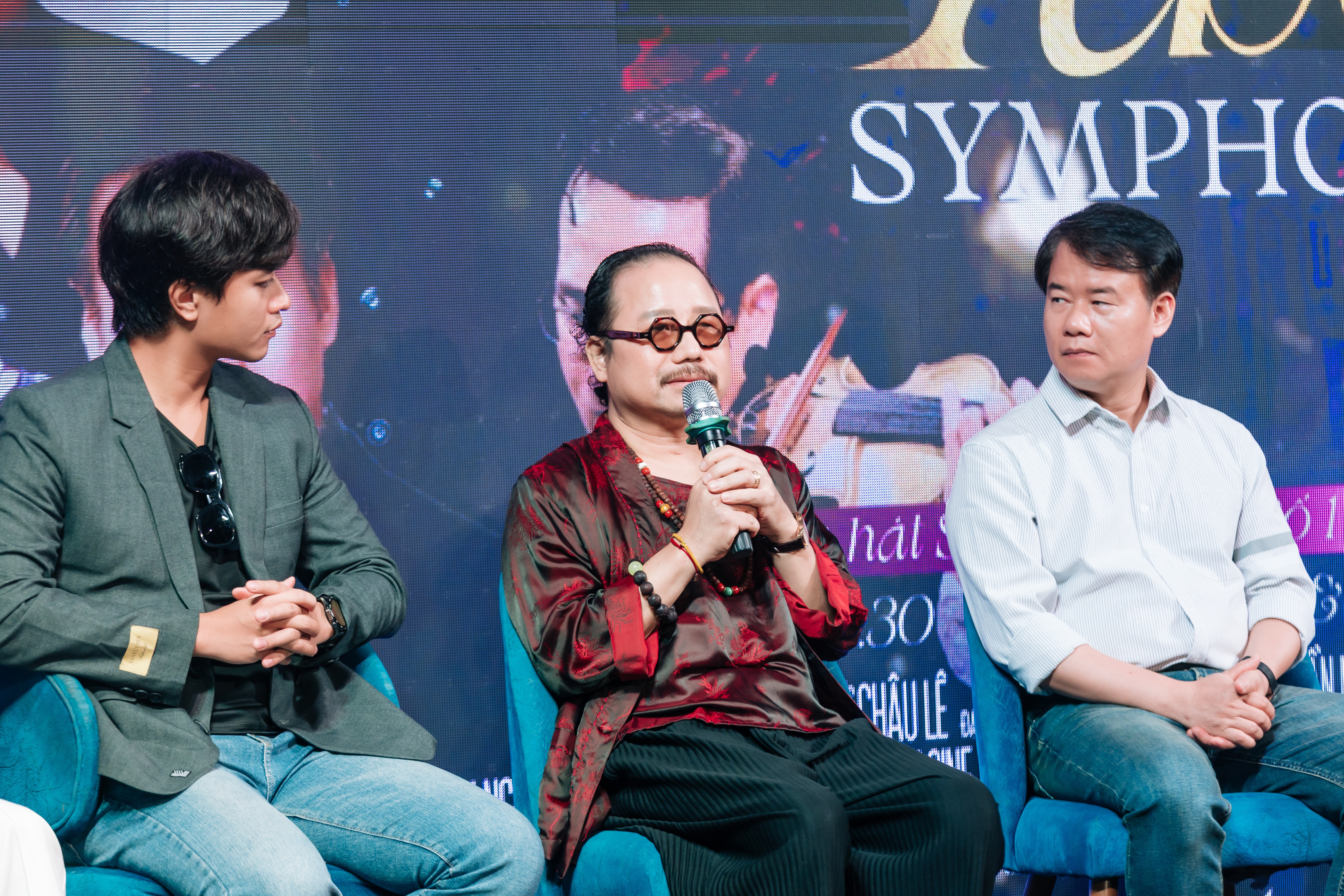 نوازنده تران مان توان به تماشاگران هوئه بازمیگردد - 1 Nhạc sĩ Trần Mạnh Tuấn trở lại với khán giả Huế - 1