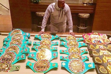 Ngỡ ngàng trước cuộc sống xa xỉ của Floyd Mayweather