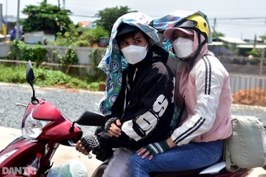 Có được nhận đồng thời hỗ trợ theo hộ kinh doanh và lao động tự do?