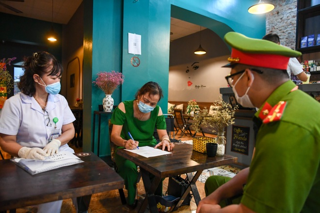 Nhà hàng quán ăn ở Hà Nội cháy hàng giao về, dừng đón khách từ 12h trưa - 2 Nhà hàng quán ăn ở Hà Nội cháy hàng giao về, dừng đón khách từ 12h trưa - 2