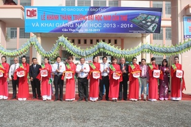 Khánh thành ĐH Nam Cần Thơ
