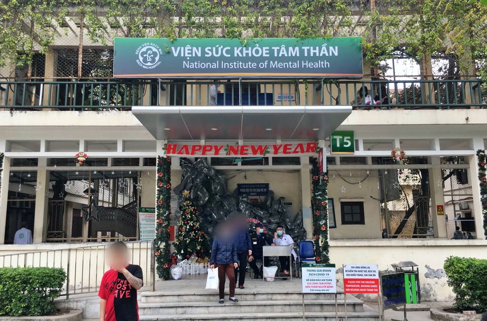 Hà Nội: Hướng dẫn viên quốc tế nhập viện tâm thần sau hơn 1 tháng tạm giam - 1 Hà Nội: Hướng dẫn viên quốc tế nhập viện tâm thần sau hơn 1 tháng tạm giam - 1