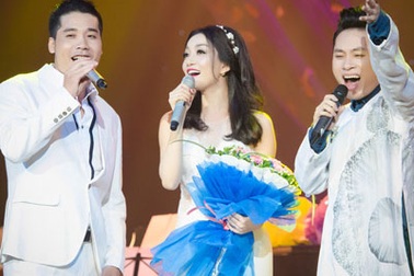 Phạm Thu Hà chìm đắm trong đêm nhạc Đoàn Chuẩn- Từ Linh