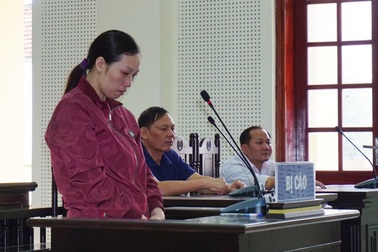 Khoe “có quan hệ” với lãnh đạo tỉnh để lừa nhận tiền xin việc