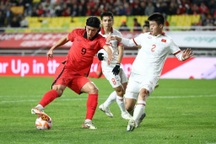 Chuyên gia: "HLV Troussier thực sự dũng cảm khi chọn đối đầu Hàn Quốc"