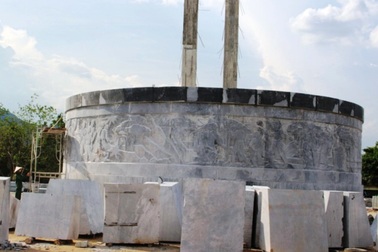 Chủ tịch huyện lên tiếng vụ huyện nghèo xây tượng đài 48 tỷ