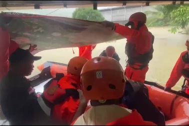 Lũ lụt gây tổn thất lớn ở Indonesia