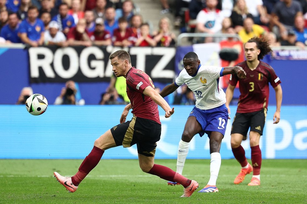 Vòng 1/8 Euro 2024: Nỗi đau Ronaldo, ngạo nghễ Bellingham, cảm hứng sao trẻ - 2 Vòng 1/8 Euro 2024: Nỗi đau Ronaldo, ngạo nghễ Bellingham, cảm hứng sao trẻ - 2