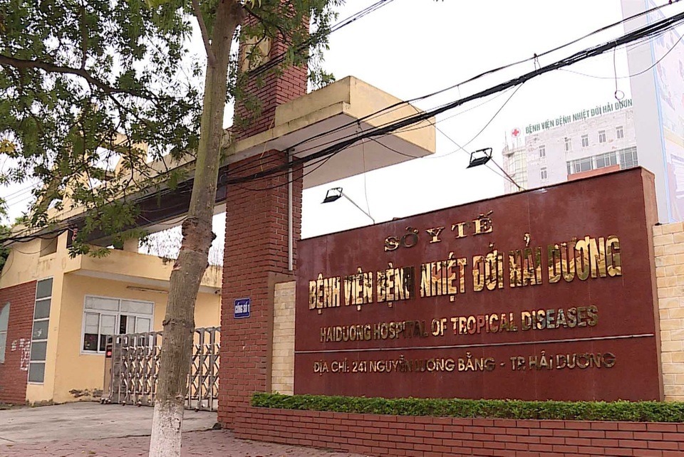 Công an Hải Dương điều tra hành vi câu giờ của đôi vợ chồng mắc Covid-19 - 1 Công an Hải Dương điều tra hành vi câu giờ của đôi vợ chồng mắc Covid-19 - 1