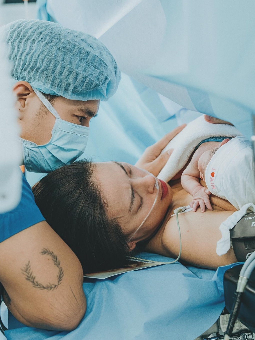 Ngô Thanh Vân kể 1.001 ngày cầu con, Huy Trần mất ngủ khi làm bố bỉm sữa - 1 Ngô Thanh Vân kể 1.001 ngày cầu con, Huy Trần mất ngủ khi làm bố bỉm sữa - 1