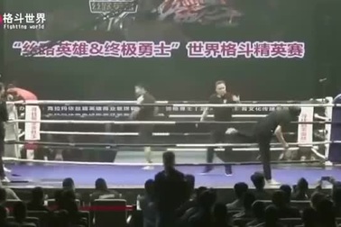 Từ Hiểu Đông hạ võ sư Vịnh Xuân trong 47 giây