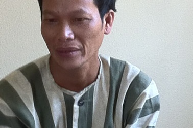 Bị mắng vì không chịu làm ăn, con trai đâm chết mẹ ruột 