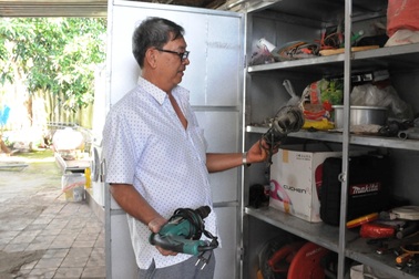 Ngồi cà phê sáng bàn chuyện dựng hàng trăm căn nhà giúp người nghèo