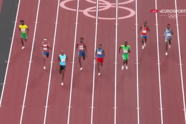 VĐV tới từ quốc gia nhỏ bé giành HCV, đi vào lịch sử ở Olympic