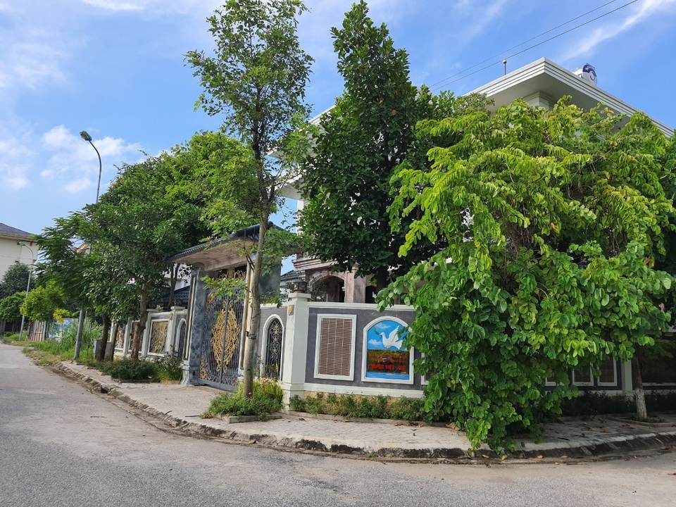 Bắc Ninh: Xây chình ình biệt thự không phép trên đất giáo dục đào tạo - 2 Bắc Ninh: Xây chình ình biệt thự không phép trên đất giáo dục đào tạo - 2
