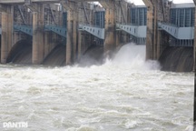 Các hồ thủy điện đang xả lũ để đón bão Koto, người dân TPHCM cần chú ý