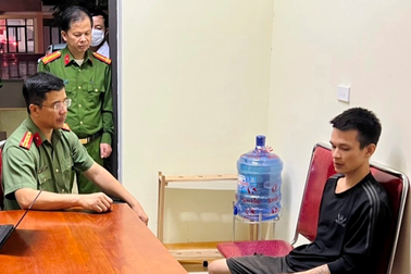 Thượng úy công an bị đâm vào cổ khi vây bắt kẻ nghi mua bán ma túy