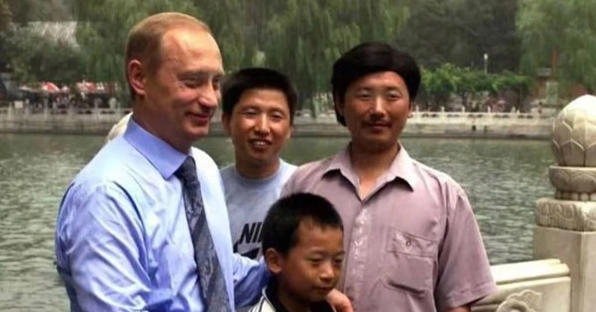 Tổng thống Putin hội ngộ cậu bé Trung Quốc từng chụp ảnh cùng 26 năm trước