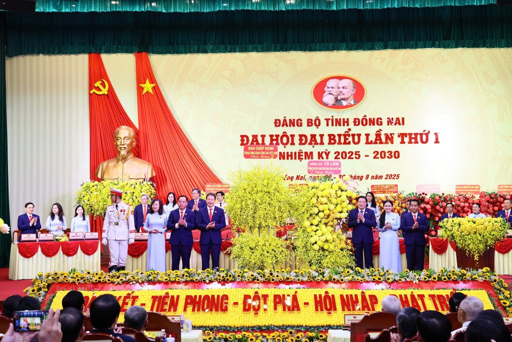 Ông Phan Đình Trạc: Đồng Nai có cơ hội bứt phá thành trung tâm logistics - 2 Ông Phan Đình Trạc: Đồng Nai có cơ hội bứt phá thành trung tâm logistics - 2