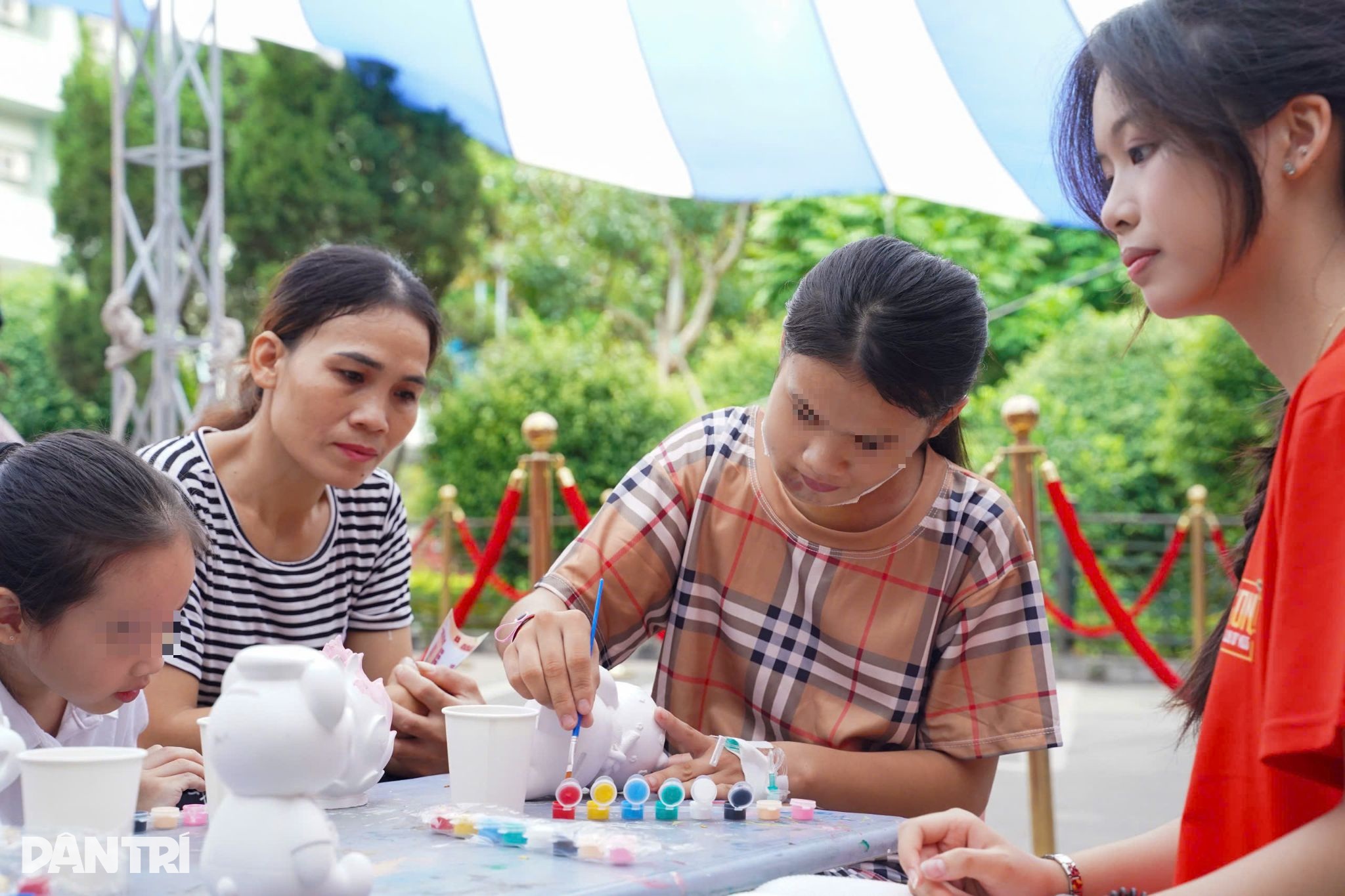 Điều ước bình an, đón nhiều Trung thu cùng gia đình của những em bé ung thư - 10