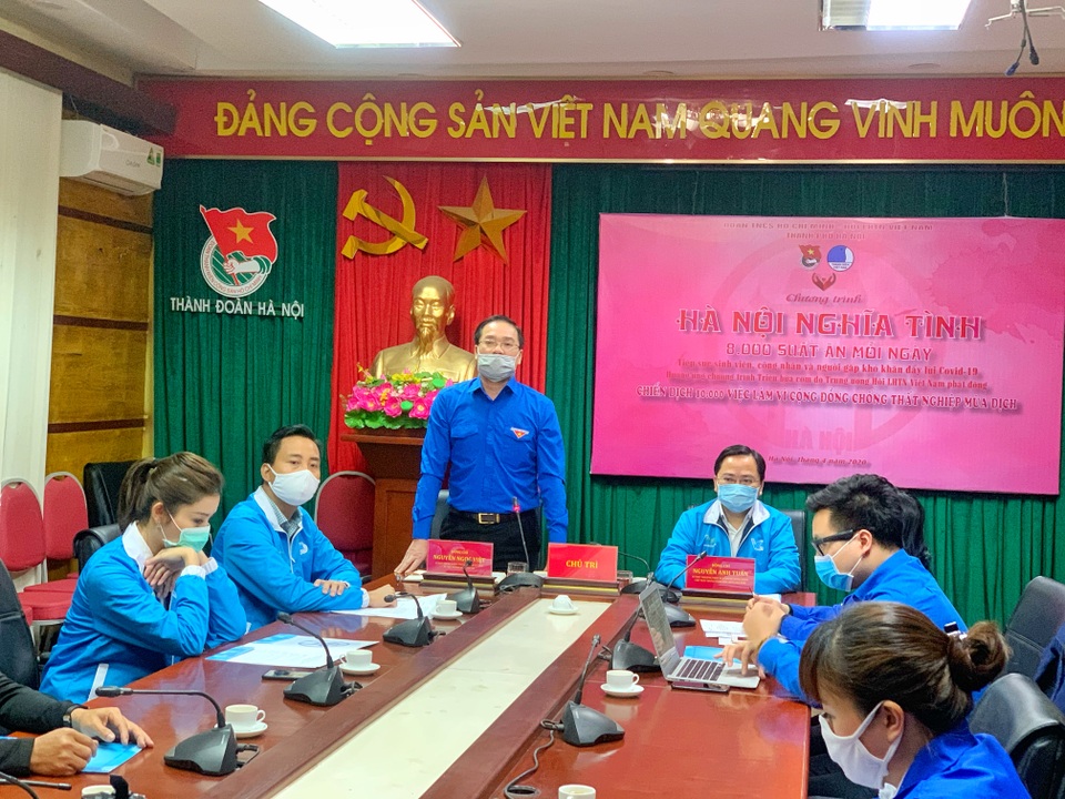 Trao 8.000 suất ăn mỗi ngày tiếp sức sinh viên, công nhân, bệnh nhân - 5 Trao 8.000 suất ăn mỗi ngày tiếp sức sinh viên, công nhân, bệnh nhân - 5