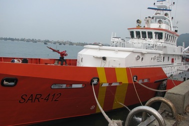 Điều tàu đi cứu ngư dân bị thương nặng ngoài Trường Sa