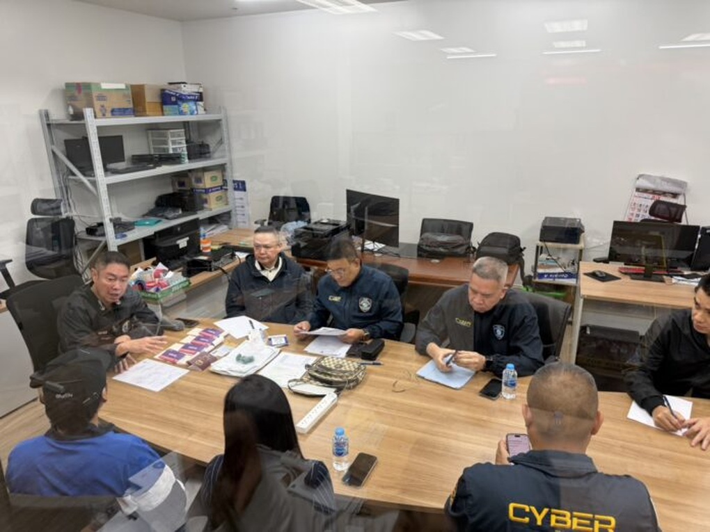 Băng nhóm lừa thanh niên Thái Lan trộm hơn 5 tỷ đồng của mẹ - 1 Băng nhóm lừa thanh niên Thái Lan trộm hơn 5 tỷ đồng của mẹ - 1