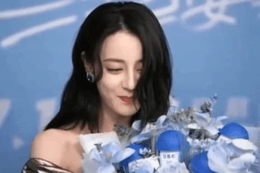 Địch Lệ Nhiệt Ba: Đẹp hoàn hảo nhưng không hợp làm mỹ nhân cổ trang