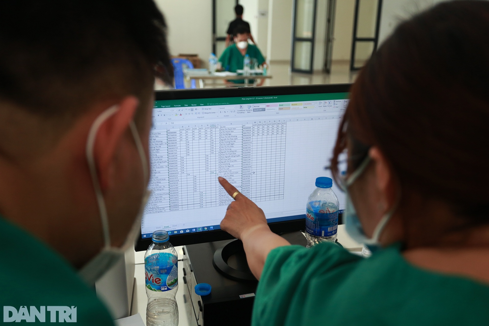 Một ngày bên trong Bệnh viện dã chiến lớn nhất TPHCM đang điều trị 3.400 F0 - 5