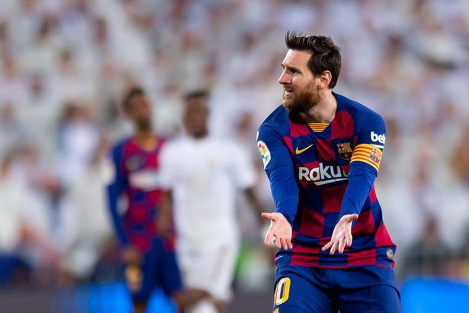 Đội hình xuất sắc nhất châu Âu năm nay: Có Messi, không C.Ronaldo - 4 Đội hình xuất sắc nhất châu Âu năm nay: Có Messi, không C.Ronaldo - 4