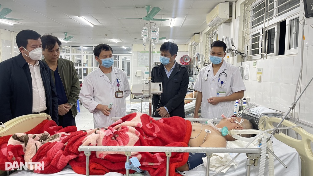 Khởi tố tài xế say rượu tông trọng thương thiếu tá công an - 2 Khởi tố tài xế say rượu tông trọng thương thiếu tá công an - 2