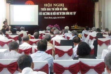 Triển khai thí điểm mô hình “Gia đình học tập”, “Dòng họ học tập”, và “Cộng đồng học tập” 