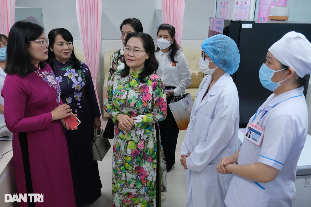 Ngân hàng sữa mẹ lớn nhất Việt Nam gặp khó khăn gì với bảo hiểm y tế? - 2 Ngân hàng sữa mẹ lớn nhất Việt Nam gặp khó khăn gì với bảo hiểm y tế? - 2