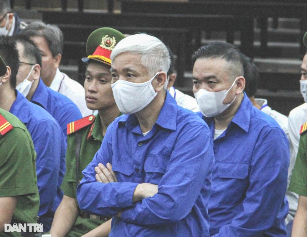 Cựu Tổng Giám đốc VEC nhận trách nhiệm, nộp khắc phục hơn 600 triệu đồng - 2 Cựu Tổng Giám đốc VEC nhận trách nhiệm, nộp khắc phục hơn 600 triệu đồng - 2