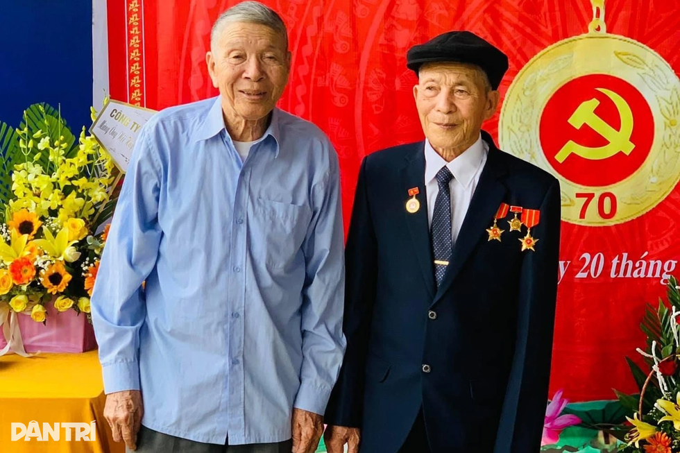 Cụ Nguyễn Văn Lộc và cụ Nguyễn Bá Quát 