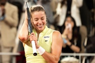 Tay vợt vượt qua vòng loại tiếp tục viết cổ tích tại Roland Garros