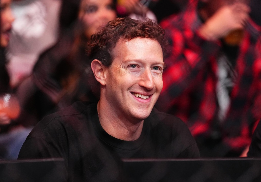 Cận cảnh siêu du thuyền 300 triệu USD được cho là của CEO Facebook - 5 Cận cảnh siêu du thuyền 300 triệu USD được cho là của CEO Facebook - 5