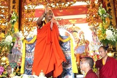 Nhiếp chính vương Gyalwa Dokhampa thăm chùa Vĩnh Nghiêm