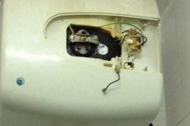 TPHCM: Nam sinh lớp 10 tử vong, nghi bị điện giật tại trường học