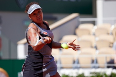 Không chờ bị đuổi, Osaka quyết định bỏ Roland Garros