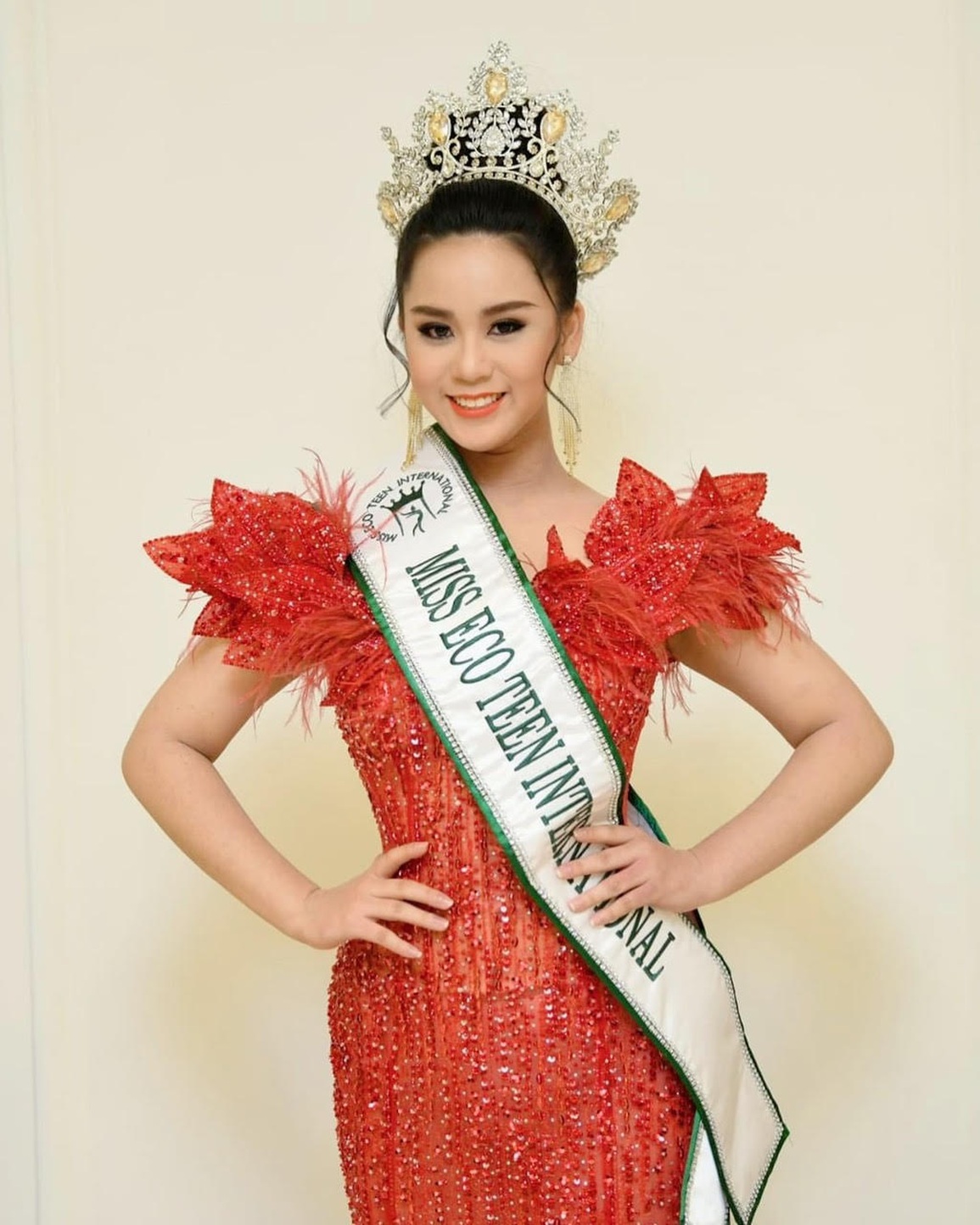 Huyền Diệu đăng quang Hoa hậu Du lịch Sinh thái Quốc tế - 4 Huyền Diệu đăng quang Hoa hậu Du lịch Sinh thái Quốc tế - 4