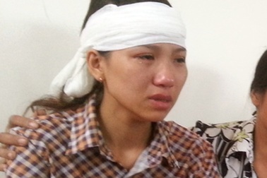 Vụ "quan tài diễu phố": Nước mắt người vợ trẻ chốn công đường