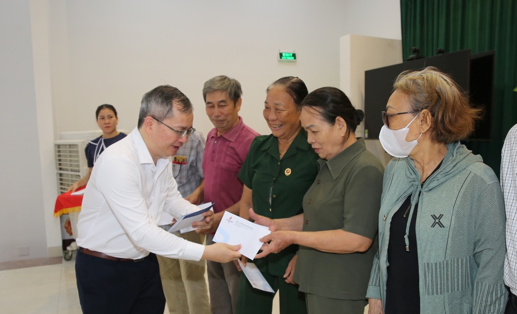 BSR tổ chức nhiều hoạt động tri ân nhân Kỷ niệm 78 năm Ngày Thương binh Liệt sĩ - 3 BSR tổ chức nhiều hoạt động tri ân nhân Kỷ niệm 78 năm Ngày Thương binh Liệt sĩ - 3