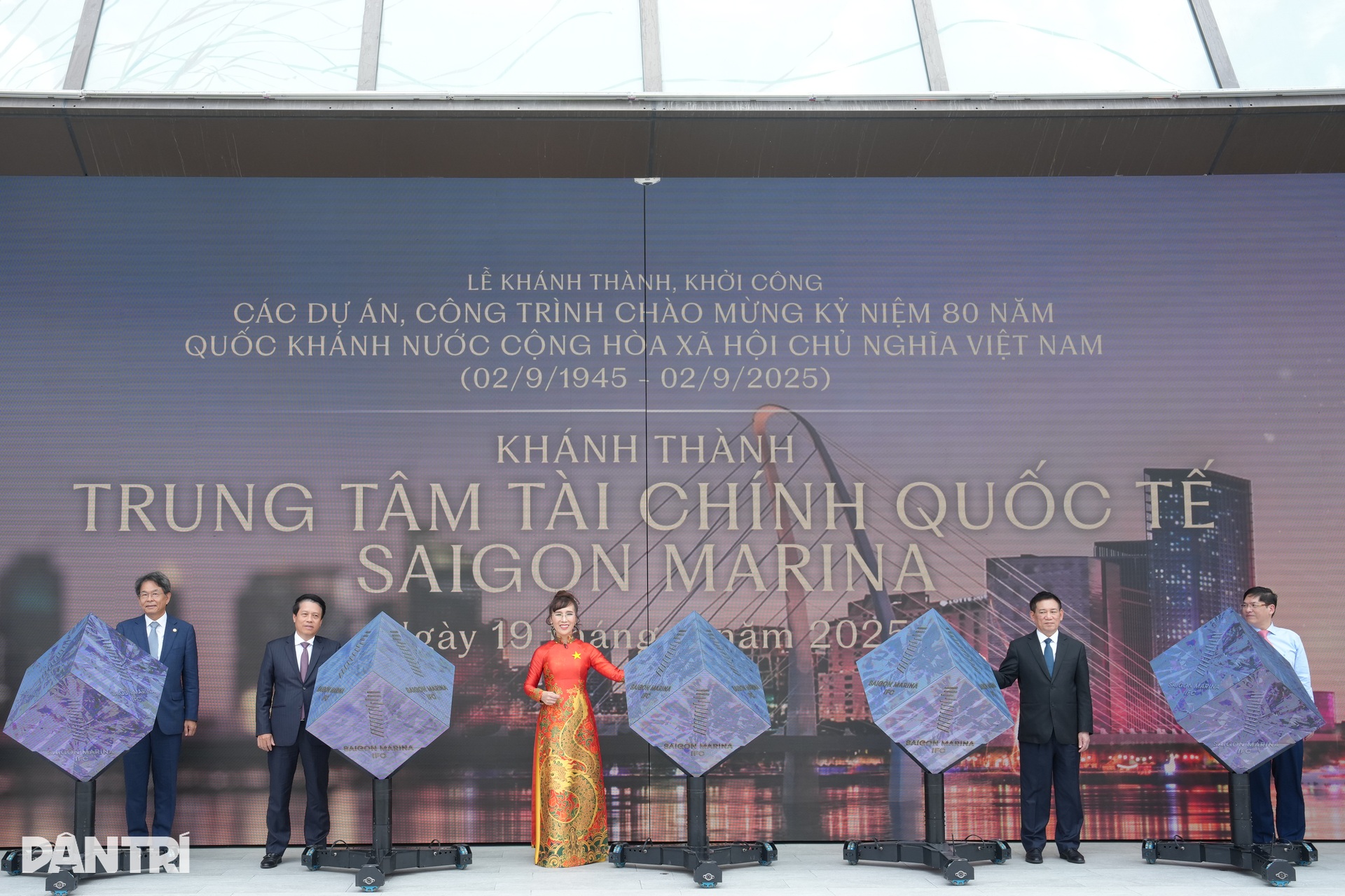 Phó Thủ tướng dự khánh thành Trung tâm Tài chính quốc tế Sài Gòn Marina - 2 Phó Thủ tướng dự khánh thành Trung tâm Tài chính quốc tế Sài Gòn Marina - 2