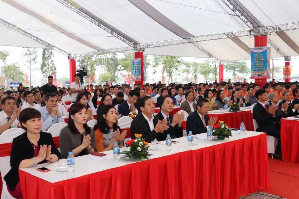 Trường CĐ nghề Kỹ thuật Công nghệ kỷ niệm 20 năm thành lập - 4 Trường CĐ nghề Kỹ thuật Công nghệ kỷ niệm 20 năm thành lập - 4