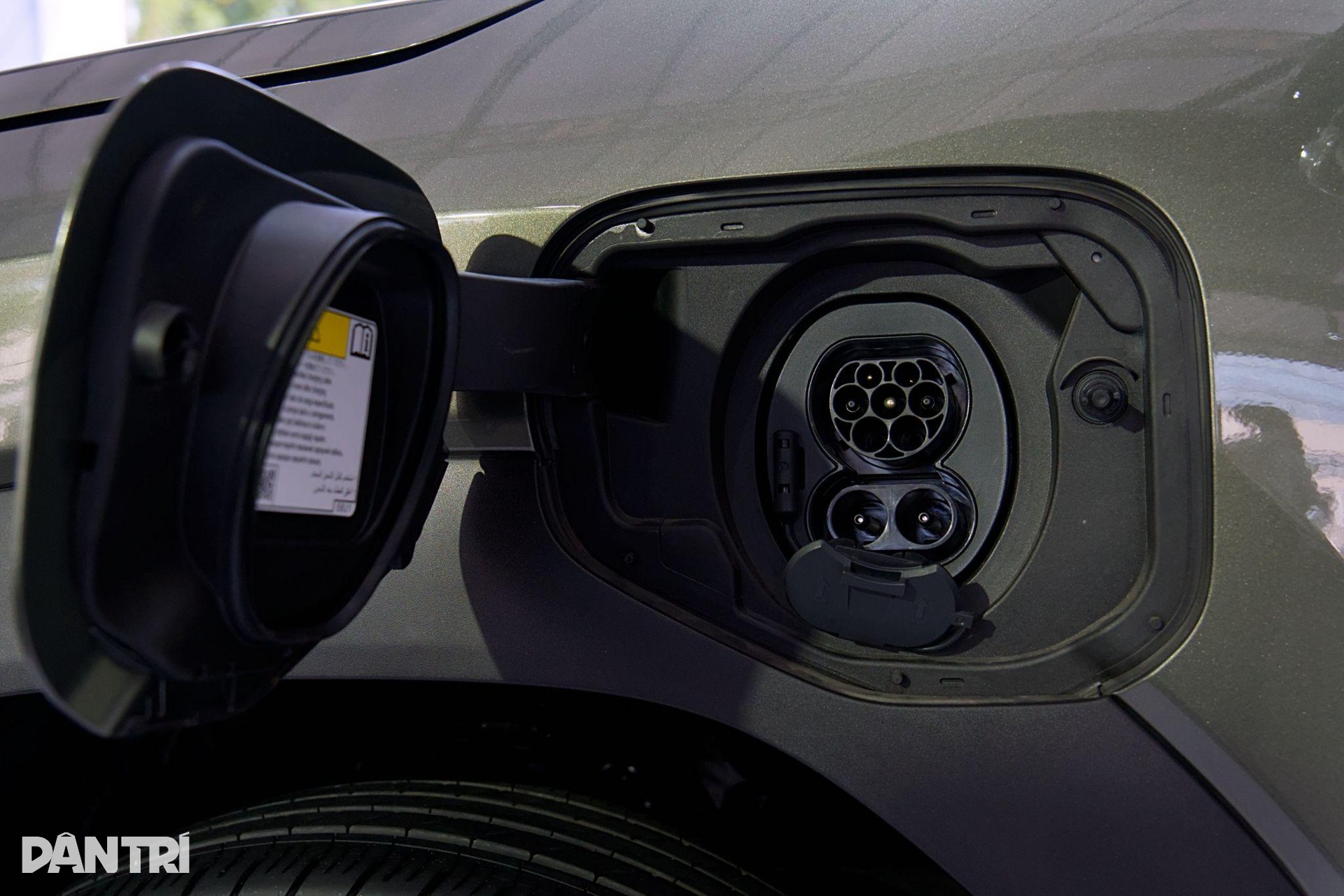 Xe điện Suzuki e Vitara vừa về Việt Nam có gì để cạnh tranh nhóm B-SUV? - 11 Xe điện Suzuki e Vitara vừa về Việt Nam có gì để cạnh tranh nhóm B-SUV? - 11