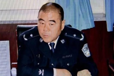 Trung Quốc xử tù quan tham gây tử hình oan