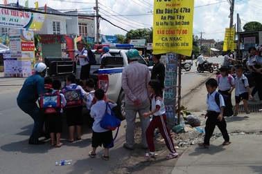 Rò rỉ lượng lớn khí độc, di tản khẩn cấp khu dân cư và trường học